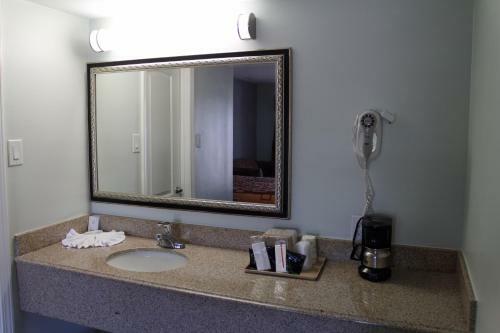 Motel Continental Inn And Suites