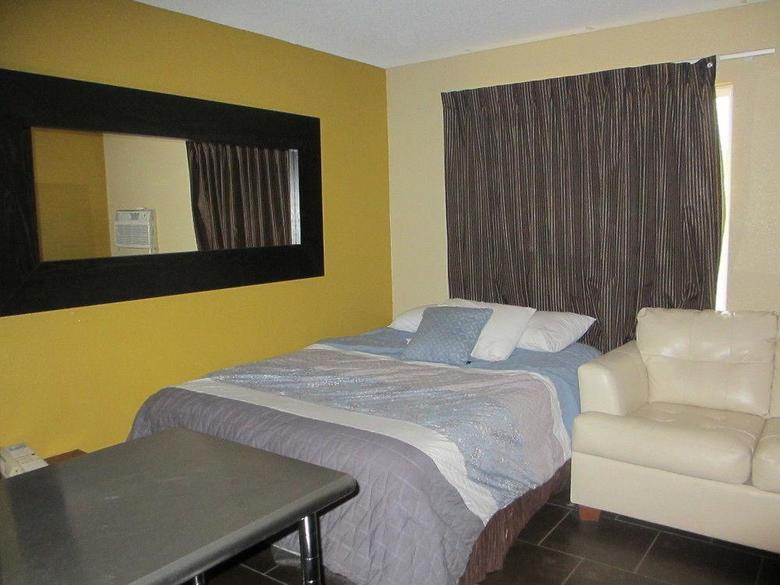 Hotel Riverside Suites