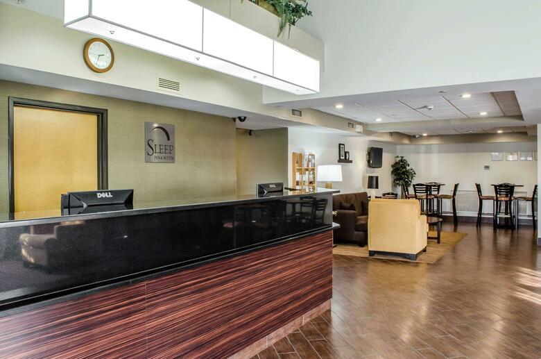 Hotel Sleep Inn & Suites Bensalem