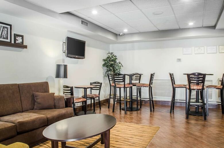 Hotel Sleep Inn & Suites Bensalem