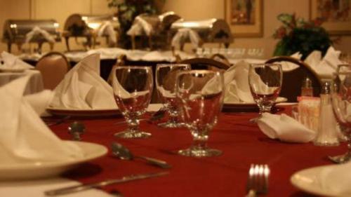 Maron Hotel & Suites