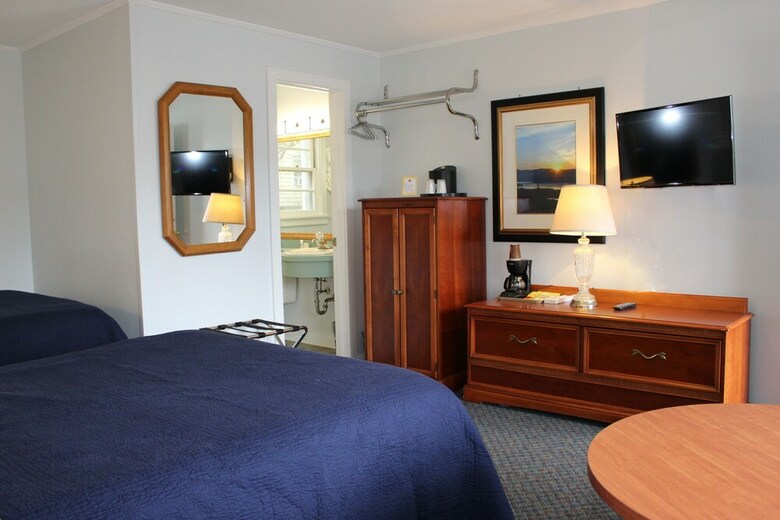 Admiral Motel
