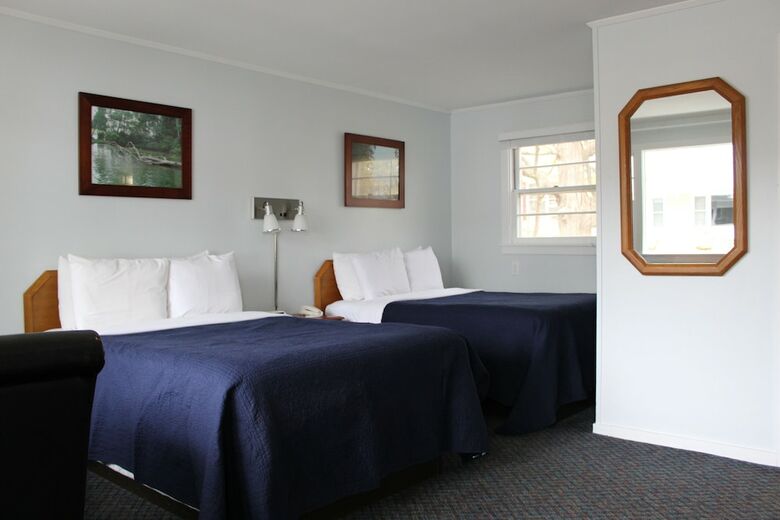 Admiral Motel