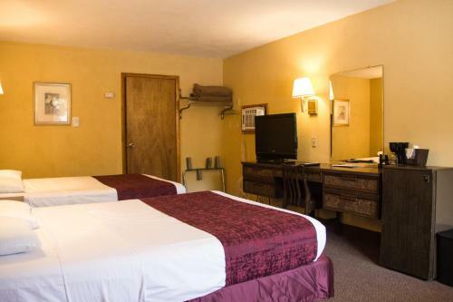 Fran Cove Motel