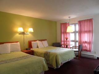 Pinebrook Motel