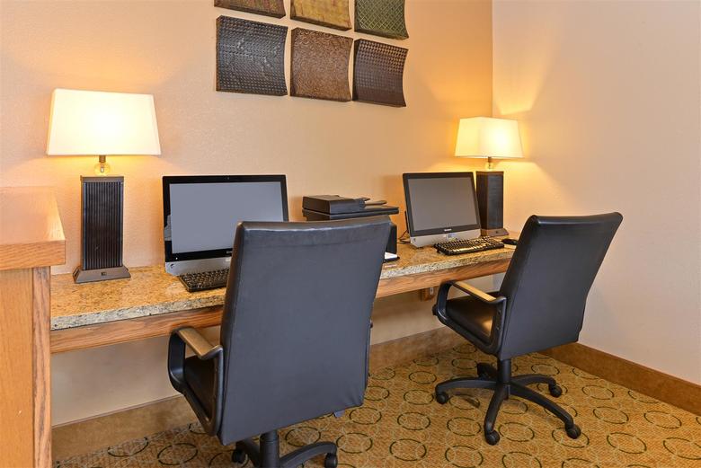Best Western Plus Plaza Hotel