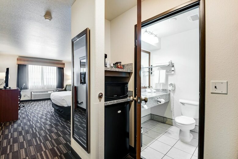 Hotel Best Western Firestone Inn & Suites