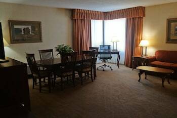Hotel Ramada Waukegan Gurnee