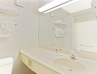 Hotel Ramada Waukegan Gurnee