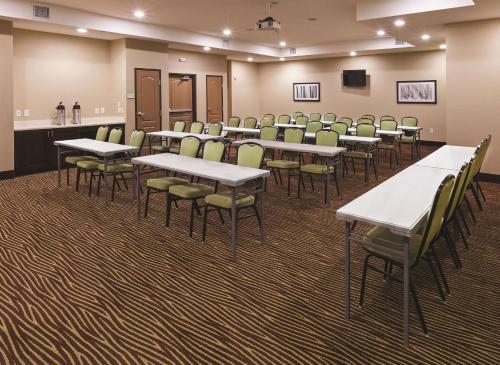 Hotel La Quinta Inn And Suites Beeville