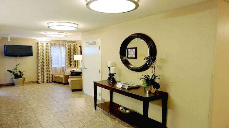 Hotel Candlewood Suites Chicago-waukegan