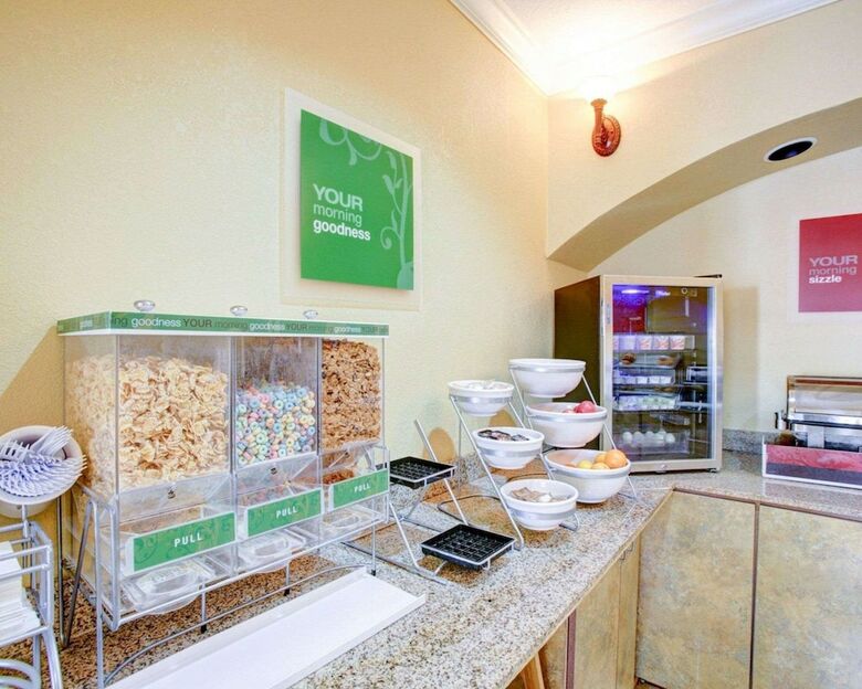 Hotel Comfort Suites Brenham
