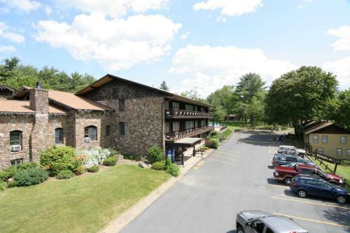 Hotel Dunham's Bay Resort
