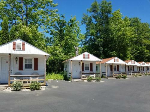 Lodge Seven Dwarfs Cabins - White Cabin