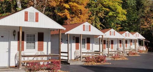 Lodge Seven Dwarfs Cabins - White Cabin