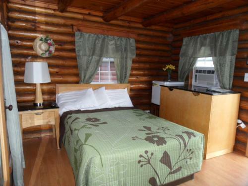Seven Dwarfs Cabin - On The Brook Cabins