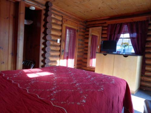 Seven Dwarfs Cabin - On The Brook Cabins