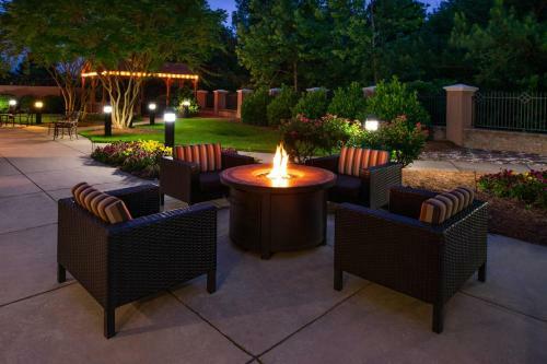 Hotel Courtyard High Point