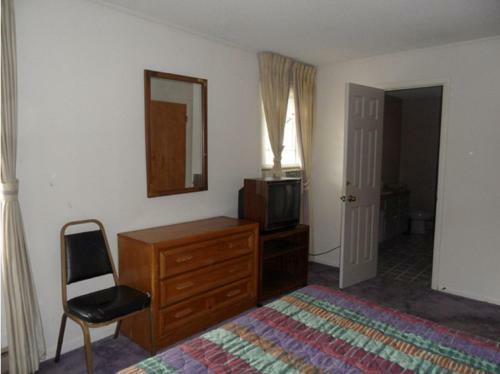 Pinebrook - Three Bedroom House