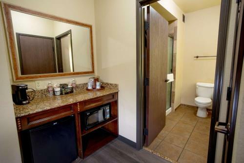 Best Western Plus Cimarron Hotel & Suites