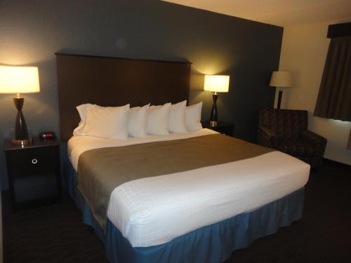 Americinn Hotel & Suites Owatonna - Conference Center