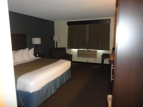 Americinn Hotel & Suites Owatonna - Conference Center