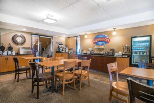 Americinn Hotel & Suites Owatonna - Conference Center