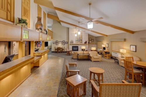 Americinn Hotel & Suites Owatonna - Conference Center