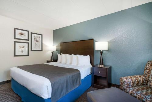 Americinn Hotel & Suites Owatonna - Conference Center