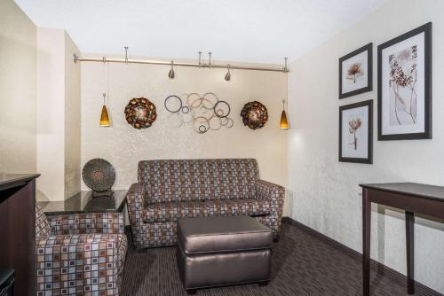 Americinn Hotel & Suites Owatonna - Conference Center
