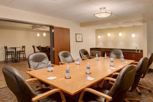 Americinn Hotel & Suites Owatonna - Conference Center