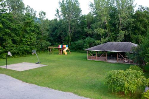 Lyn Aire Motel - Lake George