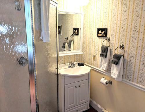 Bed & Breakfast Inns At Blackberry Common