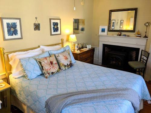 Bed & Breakfast Inns At Blackberry Common