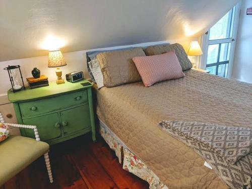 Bed & Breakfast Inns At Blackberry Common
