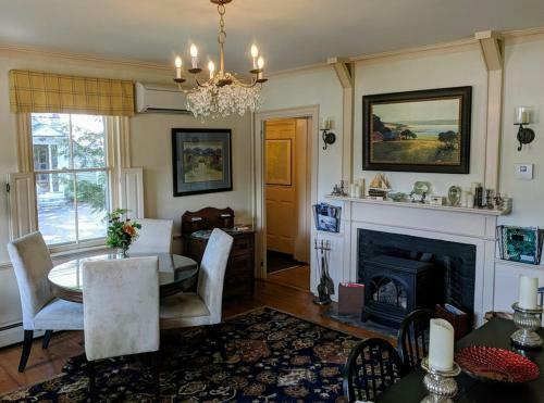 Bed & Breakfast Inns At Blackberry Common