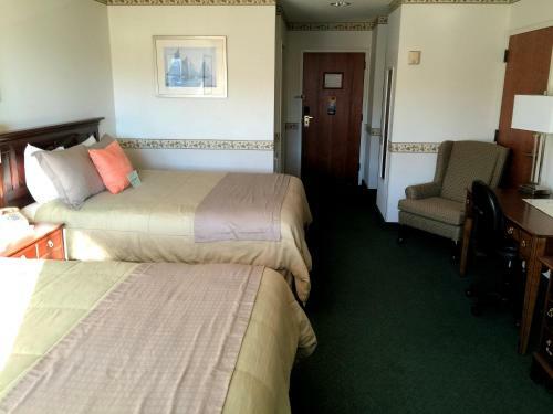 Camden Riverhouse Hotel And Inn