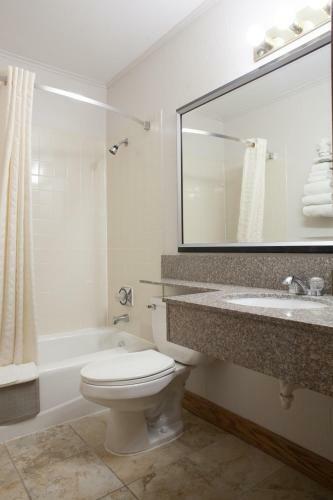 Hotel Heartland Inn Coralville