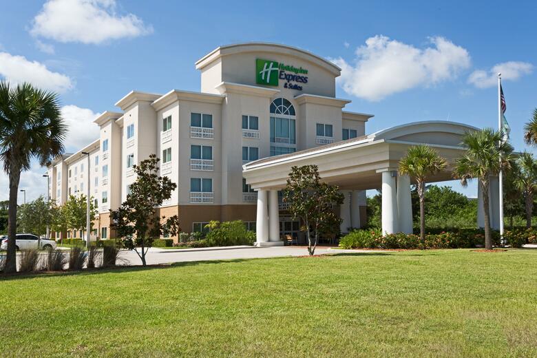 Holiday Inn Express Hotel & Suites Fort Pierce West