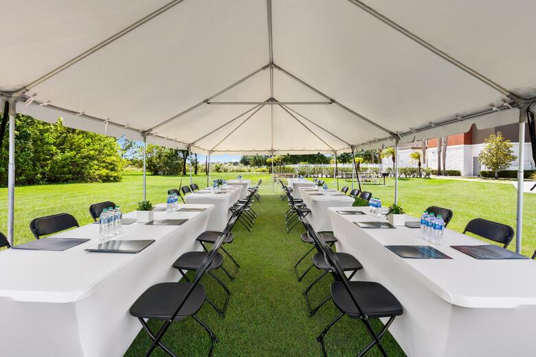 Holiday Inn Express Hotel & Suites Fort Pierce West