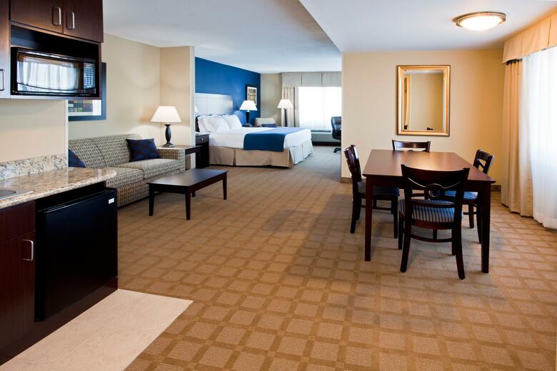 Holiday Inn Express Hotel & Suites Fort Pierce West