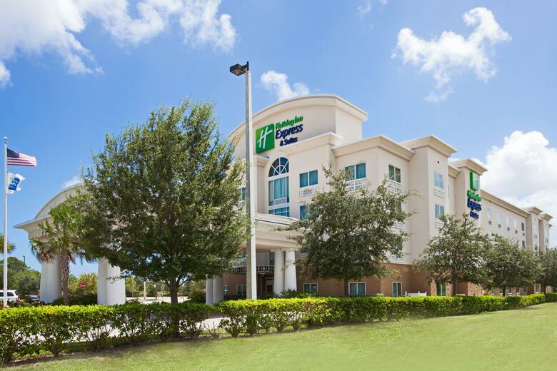Holiday Inn Express Hotel & Suites Fort Pierce West