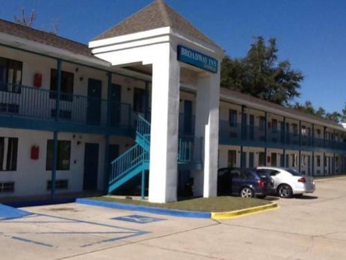 Motel Broadway Inn Express