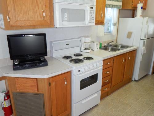 Lodge Road Runner Travel Resort