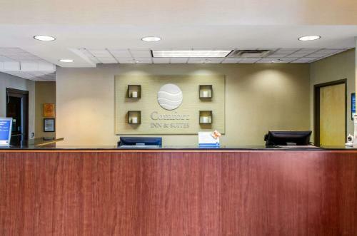 Hotel Comfort Inn & Suites