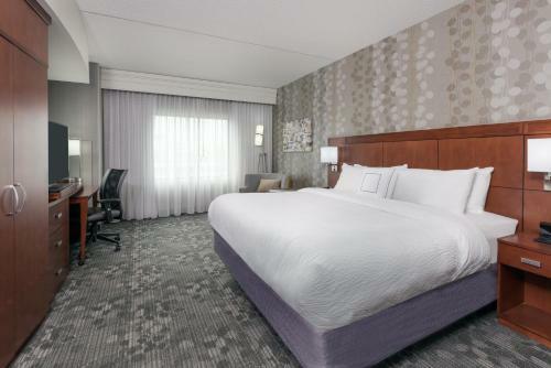 Hotel Courtyard By Marriott Buffalo Airport