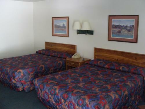 San Juan Motel & Cabins