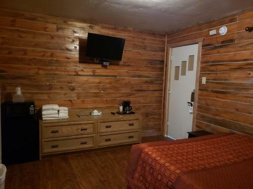 San Juan Motel & Cabins