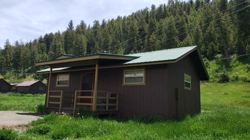San Juan Motel & Cabins