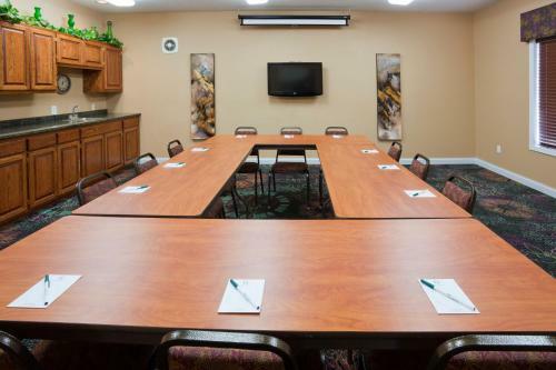 Grandstay Residential Suites Hotel